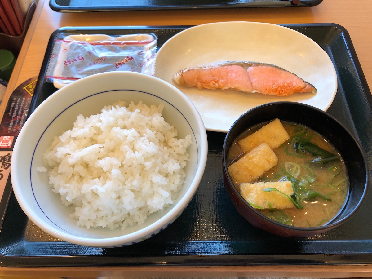 【食生活アドバイザー監修】なか卯で太らない・痩せるメニュー9選｜ダイエット中も安心の外食術